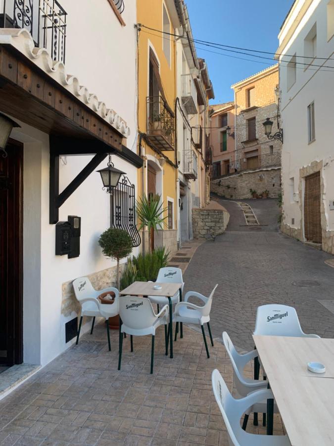 Castell De CastellsCasa Blanca住宿加早餐旅馆 外观 照片
